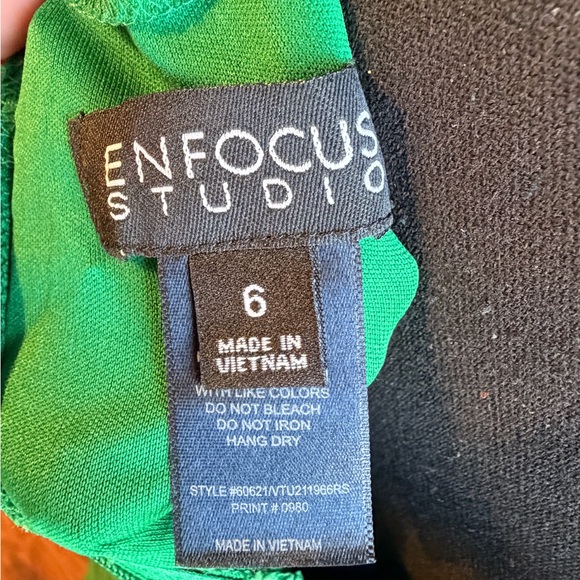 Enfocus Studio Vibrant Green Lace Midi Dress - Picture 3 of 3